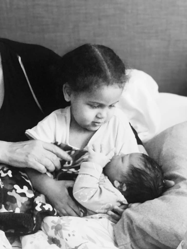 daughter-watched-brother-born-at-home-768x1024